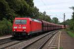 Mit einem leeren Erzzug aus Linz (AT) fuhr am 28.08.2015 die 185 297-9 durch den Haltepunkt von Etterzhausen in Richtung Nürnberg.