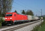 185 370 mit KT 43679 (Geleen-Lutterade–Gallarate) am 20.04.2017 in Kollmarsreute