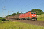 DB Lok 185 106-2 fährt Richtung Bahnhof Kaiseraugst.