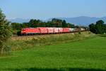 Die abendliche Übergabe EZ 56466 von Rosenheim nach München Nord wird inzwischen von Loks der Baureihe 185 bespannt.