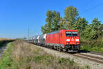 185 387 mit einem Güterzug am 03.10.2013 bei Langenisarhofen.