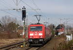 185 385-2 und 185 211-0 beide von DB kommen  durch Rheydt-Hbf mit einem Güterzug aus dem Ruhrgebiet nach Köln-Gremberg  und fahren in Richtung Jüchen,Grevenbroich,Köln.