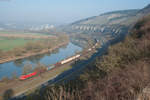 185 302-7 mit einem gemischten Güterzug bei Himmelstadt Richtung Würzburg, 16.03.2017