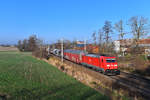 185 382 mit einem Güterzug am 17.11.2018 bei Kimpling. 