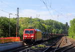 185 311-8 DB kommt durch Kohlscheid aus Richtung Aachen-West mit einem Güterzug aus Muizen-Goederen(B) nach Osnabrück(D) und fährt durch Kohlscheid und fährt in Richtung Herzogenrath. Aufgenommen vom Bahnsteig 2 in Kohlscheid.
Bei Sommerwetter am Morgen vom 31.5.2019