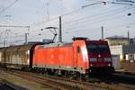 DB 185 222 mit einem gemischten Güterzug am Haken am 09.01.2020 durch den Hbf. Regensburg.