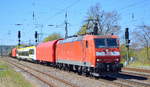 DB Cargo AG [D] mit  185 167-4  [NVR-Nummer: 91 80 6185 167-4 D-DB] und der Überführung eines neuen Bombardier Talent 2 für die  Abellio Baden-Württemberg (8442 108  soweit erkennbar) am 20.04.20 Bf. Saarmund. 