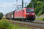 21. Juni 2018, Lok 185 055 fährt mit einem Güterzug in Richtung Saalfeld durch Kronach.