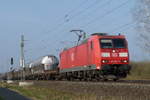 09. April 2015, Lok 185 061 fährt mit einem gemischten Güterzug bei Oberlangenstadt in Richtung Saalfeld. 