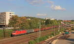 185 140 mit gemischtem Güterzug am 11.09.2020 in Oberesslingen.