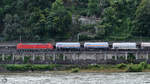 Anfang August 2021 war auf der linken Rheinstrecke ein von der Elektrolokomotive 185 230-0 gezogener Kesselzug unterwegs.