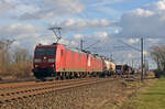 185 061 schleppte am 05.02.22 einen gemischten Güterzug durch GReppin Richtung Dessau. Als Wagenlok wurde 152 133 mitgeschleppt.
