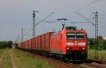 185 081 zieht am 14.05.08 einen Containerzug ber die KBS 700 in Richtung Karlsruhe. Die Aufnahme entstand bei Wiesental.