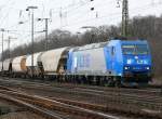 LTE 185 528-7 zieht einen langen Gterzug durch Kln-Gremberg. Aufgenommen am 25/02/2009.