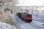 185 370-4 durchfhrt am 27.11.2010 mit einem gem. Gterzug den Bbf Langeland.