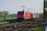 Lok 185 232-6 mit Autozug am 21.4.11 in bach - Palenberg in Richtung Aachen unterwegs.