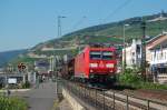 185 071-8 mit gemischten Gterzug, am 20.08.2010 durch Rdesheim