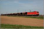 Am nchsten Tag ging es von 08:00 Uhr bis Abends 21.00 Uhr ans Gleis. Der erste Gterzug war 185 363 mit Kies/Schotter in Rtg. Landshut am 20.04.2011 in Kfering