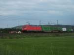 185 392 ist am 10.Juni 2011 mit dem Hangartner-KLV bei Halach Richtung Saalfeld/S unterwegs.