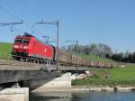 BR 185 115 mit GZ auf der Reussbrcke bei Oberrti am 09.04.2011