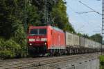 185 084 fhrt mit dem einzigen Gterzug innerhalb von 2 Stunden durch die Bonner Sdstadt. (2.8.2011)