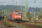 185 370 aus Rtg. Bielefeld kommend zieht einen gemischten Gterzug durch Brackwede.
Brackwede, der 27.9.11