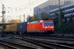 Die 185 149-2 DB kommt mit einem KLV-Zug aus Richtung Kln und fhrt in Aachen-West ein.