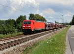 Die 185 398 mit einem Autozug am 08.07.2012 unterwegs bei Vilshofen.