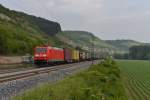 185 175 mit einem KLV am 02.06.2012 unterwegs bei Karlstadt.