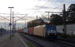 185 544-4 fuhr am 27.10.2012 mit einem Containerzug durch Hamburg-Harburg.