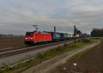 185 350 mit einem KLV am 10.11.2012 unterwegs bei Langenisarhofen.