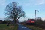 185 320-9 fuhr am 27.12.2012 als Lokzug von Emden nach Drpen, hier in Leer.