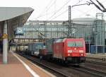 Mit buntem Gterzug heute unterwegs, hier aufgenommen in Kassel-Wilhelmshhe, die 185 286-2 (4.7.2013).