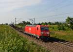 185 300 mit einem Gterzug am 07.08.2013 bei Plattling.