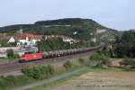 185 301-9 (Railion DB Logistics) fhrt am 15. August 2013 um 18:05 Uhr mit einem Gterzug durch Retzbach-Zellingen