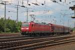 Am 08.06.2013 fuhr 185 155-9 mit einem langen Mischer aus dem Rbf Koblenz-Ltzel am DB Museum gen Hauptbahnhof aus.