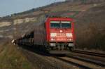 185 303-5 mit einen leeren Autozug von Karlstadt kommend am 03.12.13