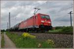 185 304-3 mit einen Kesslzug in Richtung Würzburg am 08.05.14 bei Retzbach.