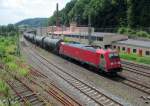 185 333-9  Green Cargo  zieht am 24. Juli 2014 einen Kesselwagenzug durch Kronach in Richtung Saalfeld.