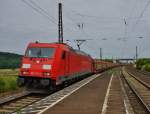 185 313-4 mit einen leeren Autozug in Retzbach am 16.07.14