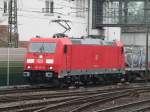 DB Schenker Rail 185 271-4 am 30.10.14 in Mainz Bischofsheim Rbf mit einen Güterzug