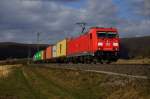 185 202-9 ist mit einen Containerzug am 25.02.15 bei Harrbach zu sehen.