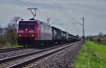 185 178-1 mit einen Containerzug gesehen am 15.04.15 bei Thüngersheim.