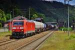 185 052-8 mit einen gemischten Güterzug am 03.06.15 bei der Durchfahrt von Probstzella.