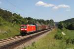 185 061 mit Güterzug am 04.06.2015 bei Dollnstein