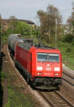 185 211 mit EZ 44962 (Linz Vbf–Gremberg) am 11.04.2014 zwischen Geisenheim und Rdesheim (Rhein)