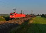 185 391 + 185 305 mit einem Erzzug am 12.09.2015 bei Plattling. 