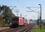 185 016-3 zieht am 11.Oktober 2015 den Paneuropa/Terratrans-KLV durch Gundelsdorf in Richtung Saalfeld.