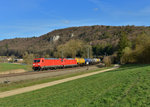 185 278 + 185 365 mit einem Kesselzug am 29.03.2016 bei Dollnstein.