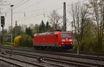 185 169 steht vor dem Ausfahrsignal in Neckarelz in Richtung Heidelberg. 9.4.2016